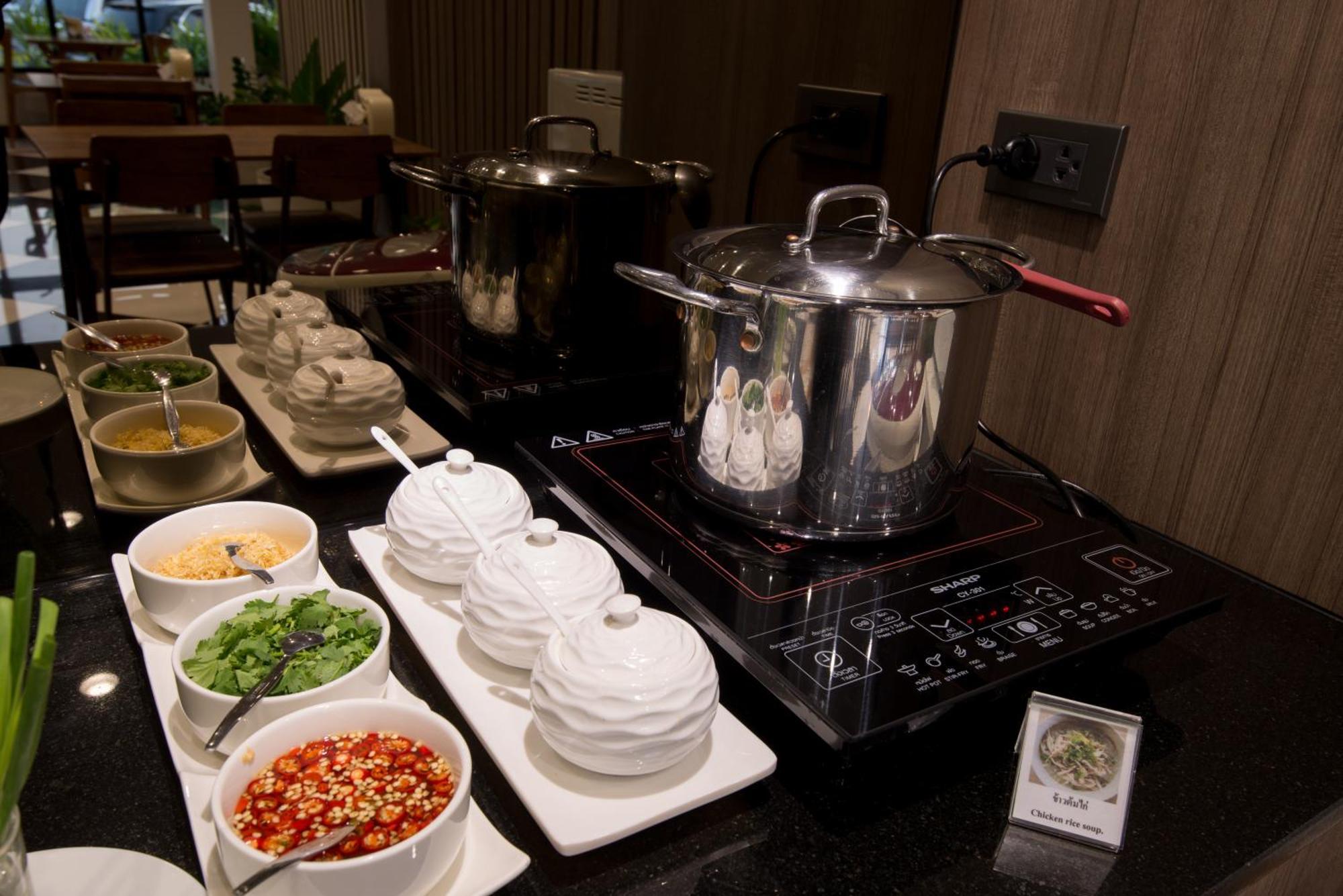 Socool Grand Hotel Nang Rong Extérieur photo