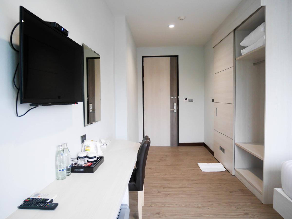 Socool Grand Hotel Nang Rong Extérieur photo